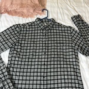 Men’s Uniqlo flannel size L shirt